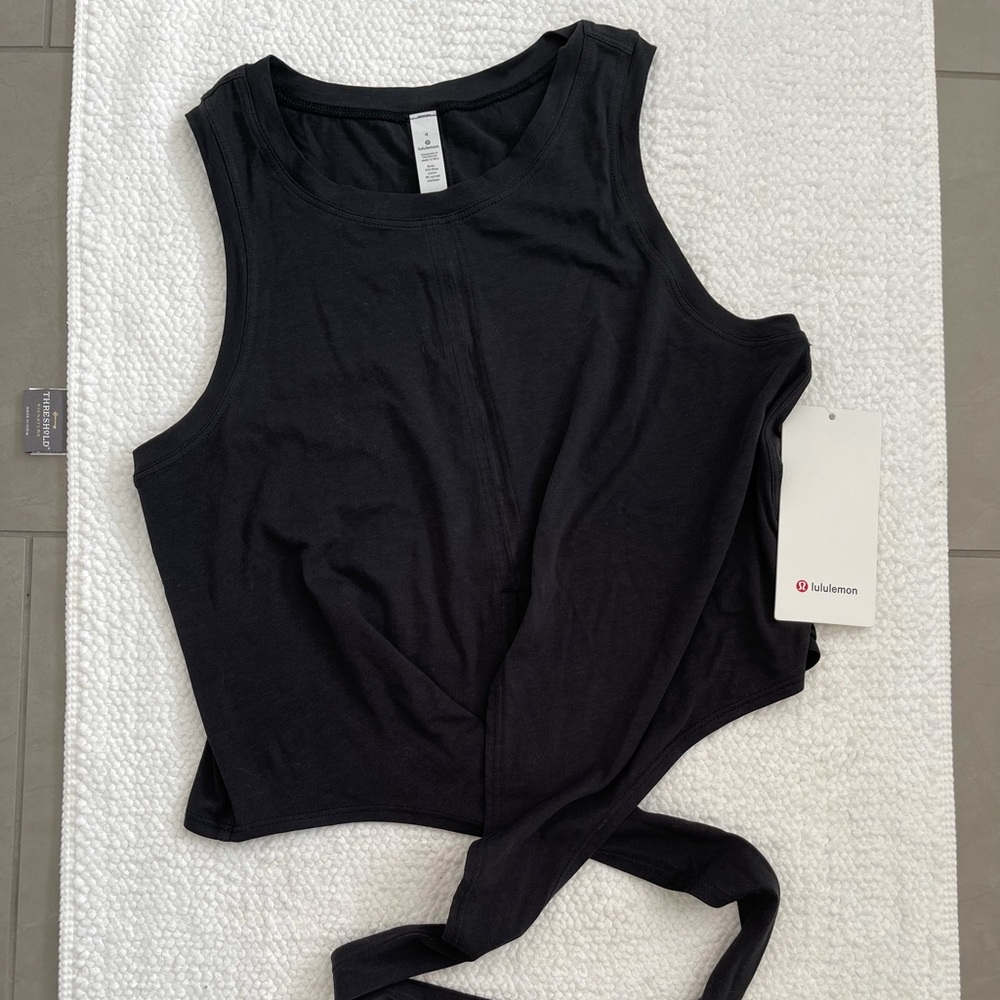 Lululemon tank